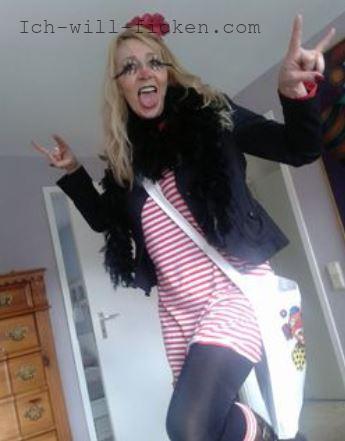 Bienka sucht Affäre in Straubing